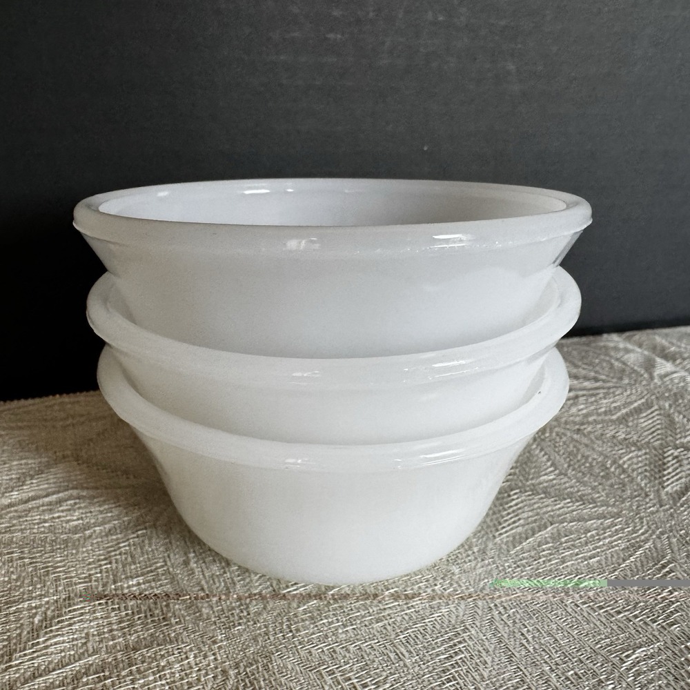 Vintage Unbranded Milk Glass 4" Custard Dessert Condiment Cups - Set of 3